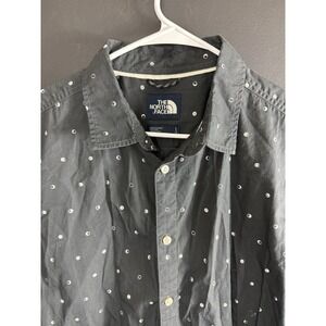 The North Face Shirt Mens Large Short Sleeve Black Moon Pattern Adventure Button